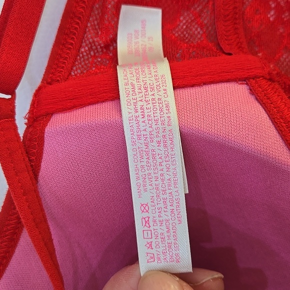 Victoria's Secret Pink Red Lace Bralette - Picture 7 of 7